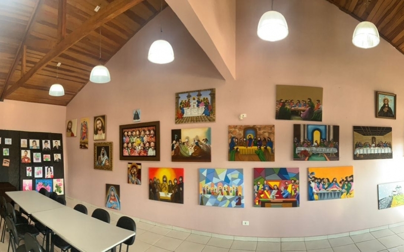 Exposição de Arte Sacra em Mallet, encanta público presente.