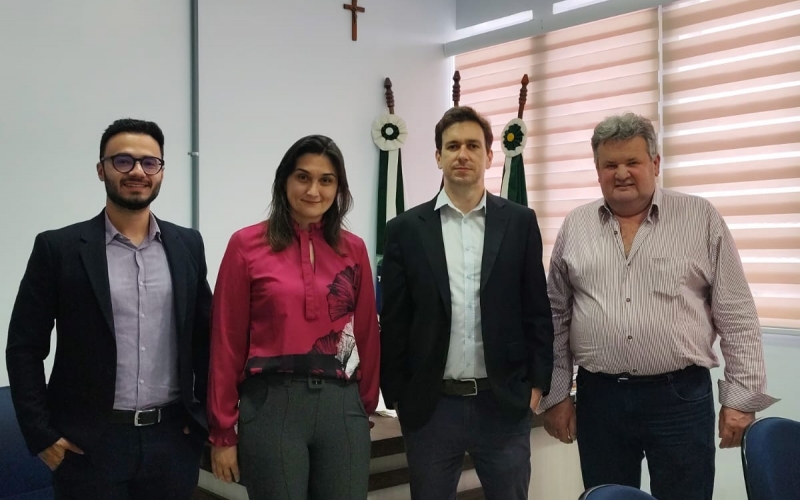 Tribunal de Contas do Estado do Paraná - TCE/PR realiza visita técnica à Unidade de Controle Interno Municipal